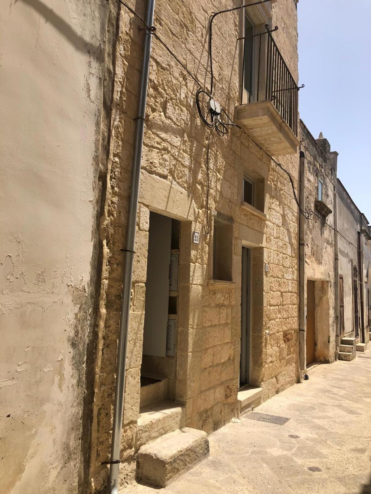 Odegos Monolocali Vico Sant'Antonio Villa Carpignano Salentino Exterior foto