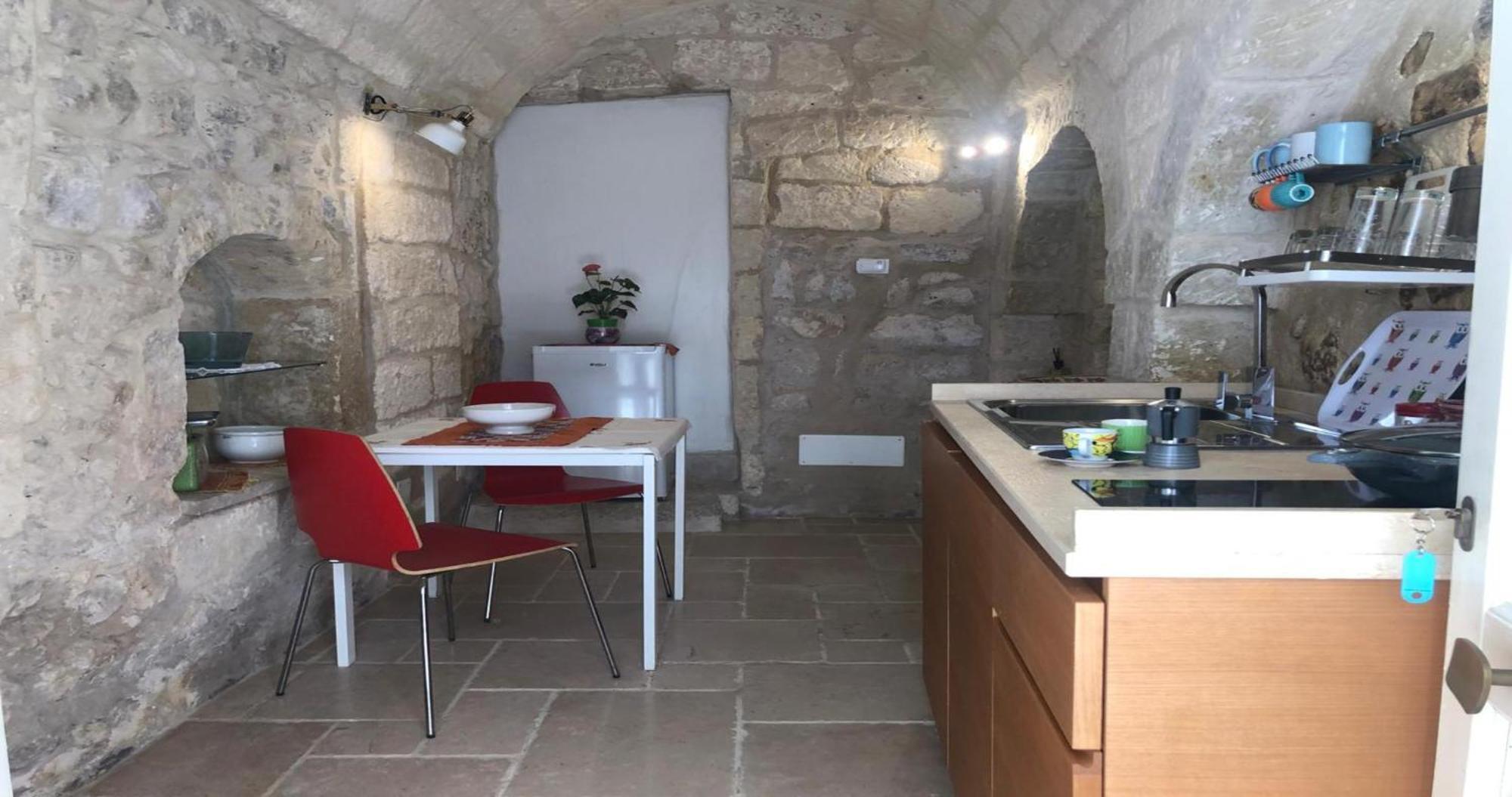 Odegos Monolocali Vico Sant'Antonio Villa Carpignano Salentino Exterior foto