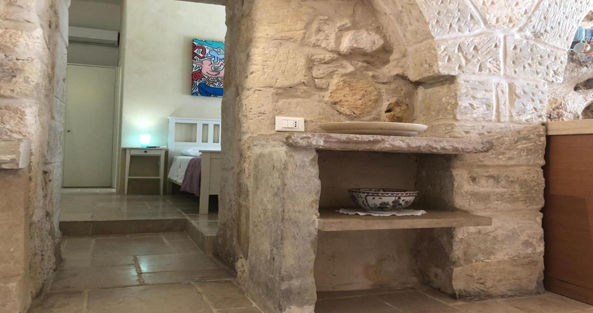 Odegos Monolocali Vico Sant'Antonio Villa Carpignano Salentino Exterior foto