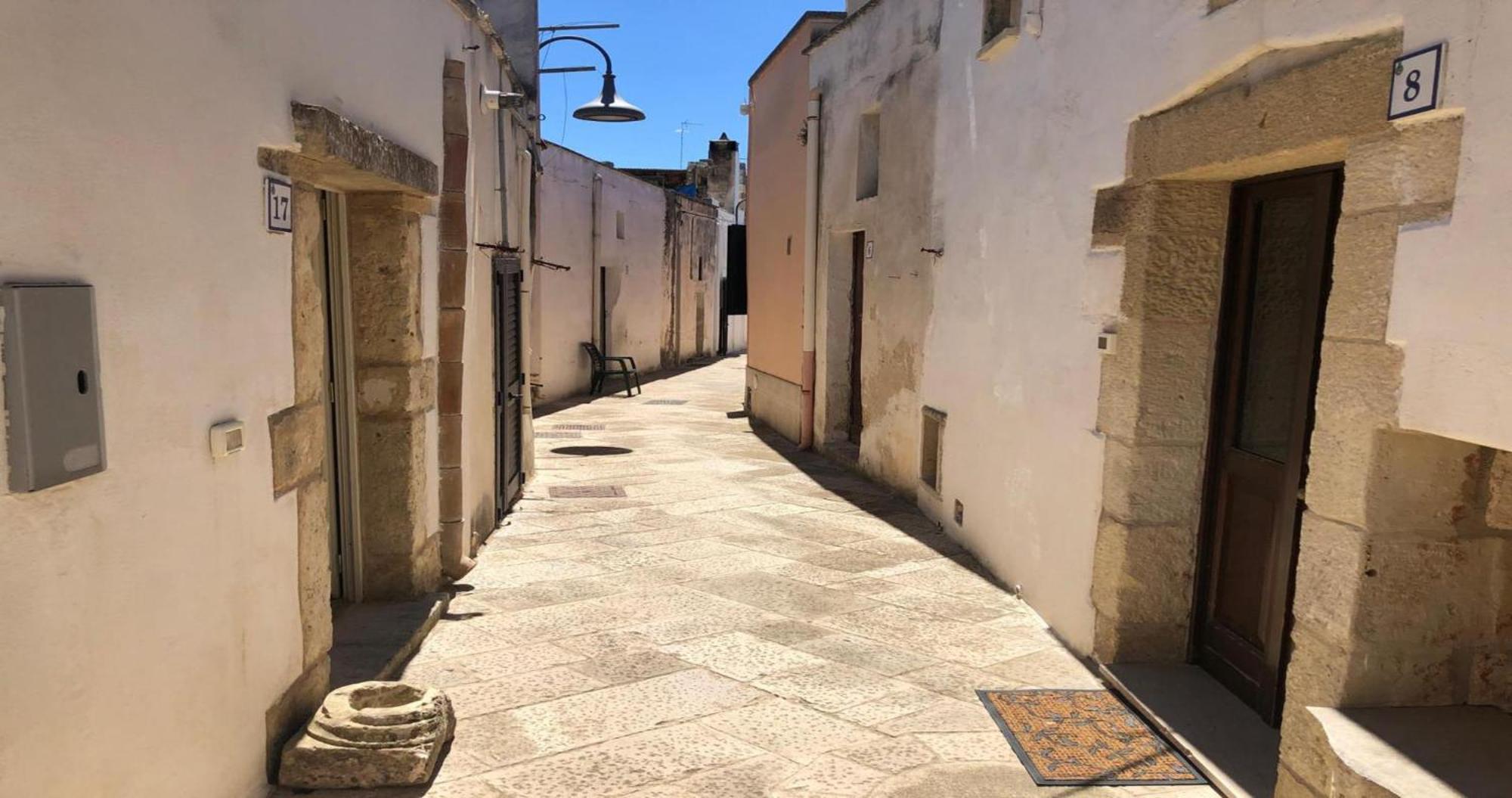 Odegos Monolocali Vico Sant'Antonio Villa Carpignano Salentino Exterior foto