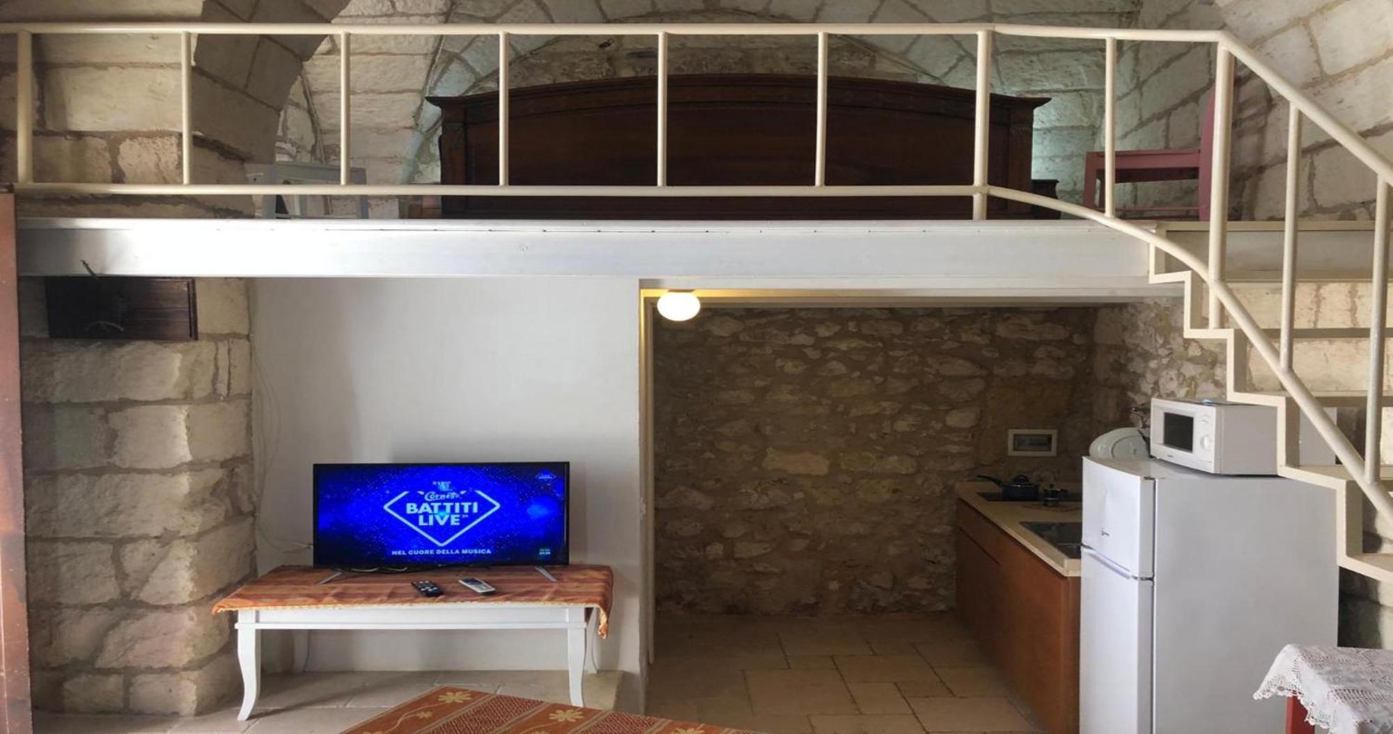 Odegos Monolocali Vico Sant'Antonio Villa Carpignano Salentino Exterior foto