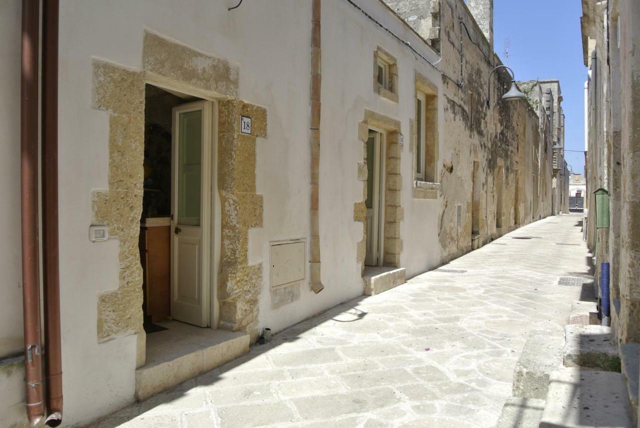 Odegos Monolocali Vico Sant'Antonio Villa Carpignano Salentino Exterior foto